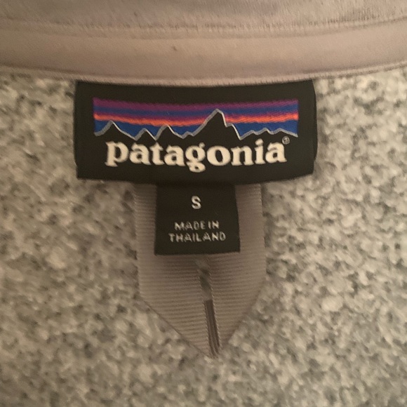gray patagonia zip up - Picture 3 of 3